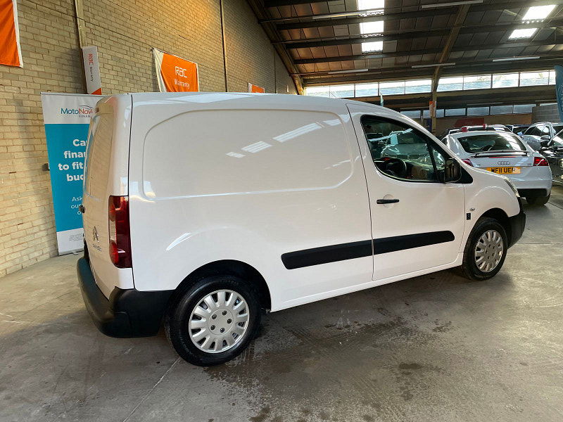 Citroen Berlingo 1.6 BlueHDi 625 LX Panel Van 5dr Diesel Manual L1 (112 g/km, 75 bhp) 5dr Manual 2025