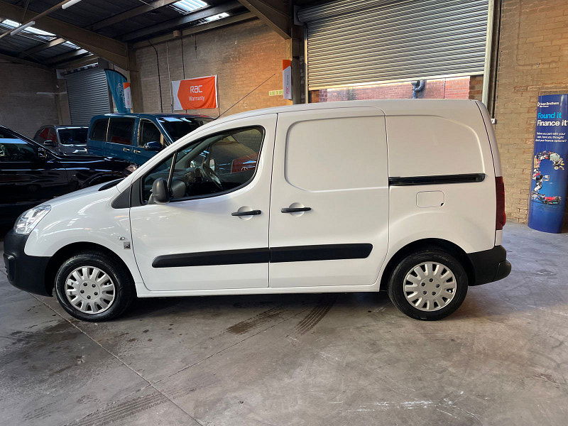 Citroen Berlingo 1.6 BlueHDi 625 LX Panel Van 5dr Diesel Manual L1 (112 g/km, 75 bhp) 5dr Manual 2025