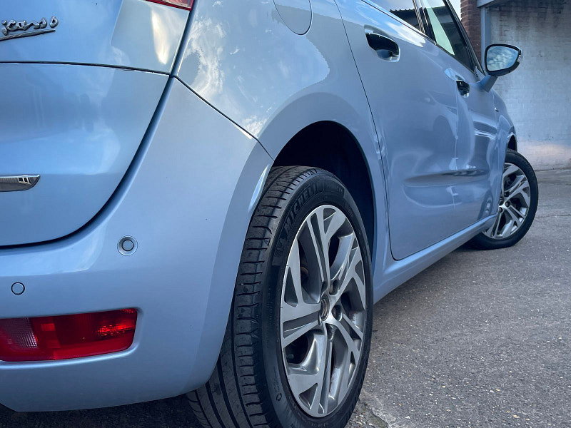 Citroen C4 Picasso 1.6 e-HDi Airdream Exclusive+ MPV 5dr Diesel ETG6 Euro 5 (s/s) (115 ps) 5dr Automatic 2026