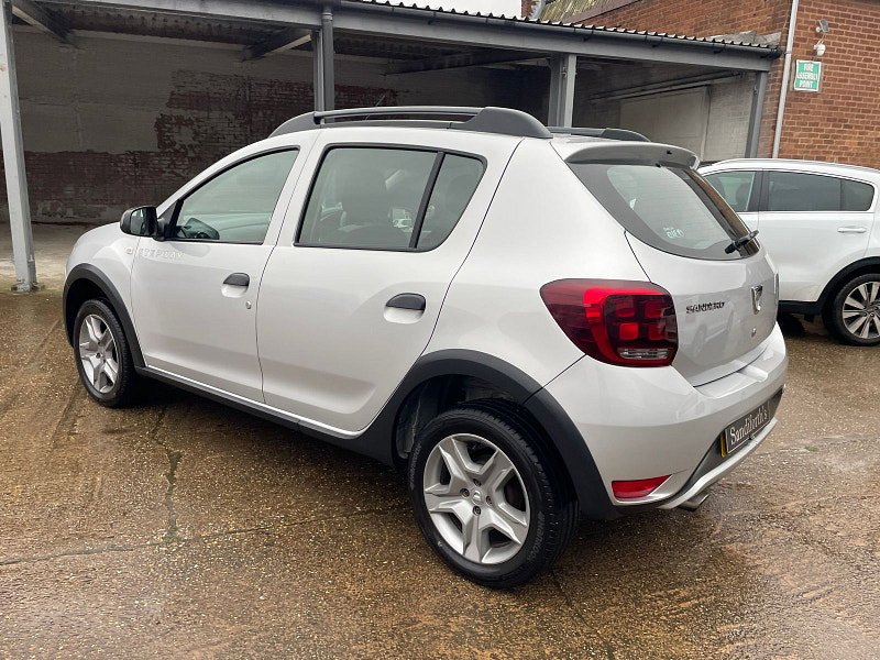 Dacia Sandero Stepway 0.9 TCe Ambiance Hatchback 5dr Petrol Manual Euro 6 (s/s) (90 ps) 5dr Manual 2026
