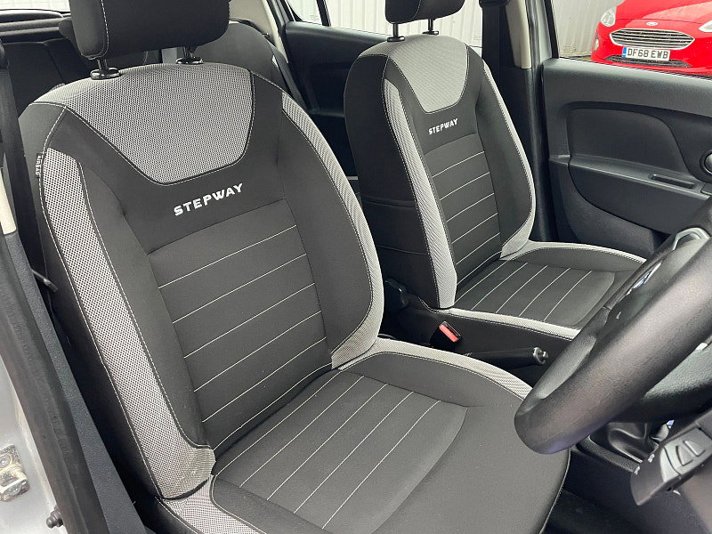 Dacia Sandero Stepway 0.9 TCe Ambiance Hatchback 5dr Petrol Manual Euro 6 (s/s) (90 ps) 5dr Manual 2026