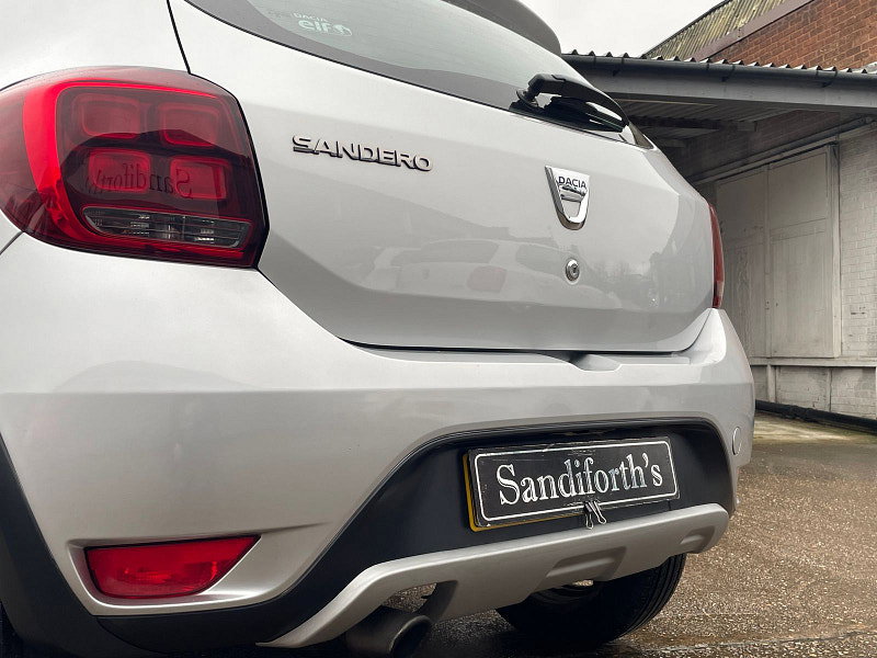 Dacia Sandero Stepway 0.9 TCe Ambiance Hatchback 5dr Petrol Manual Euro 6 (s/s) (90 ps) 5dr Manual 2026