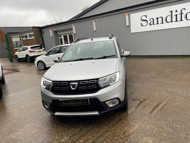 Dacia Sandero Stepway 0.9 TCe Ambiance Hatchback 5dr Petrol Manual Euro 6 (s/s) (90 ps) 5dr Manual 2026