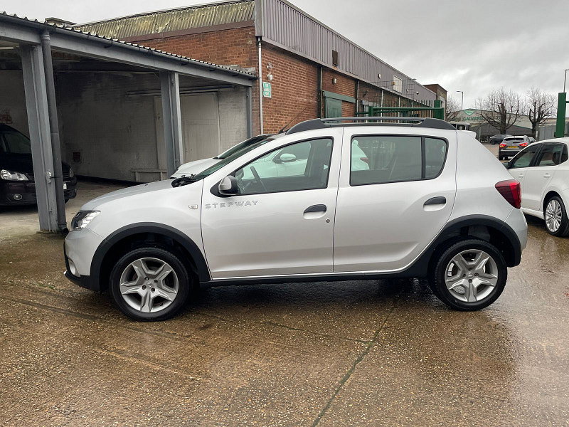 Dacia Sandero Stepway 0.9 TCe Ambiance Hatchback 5dr Petrol Manual Euro 6 (s/s) (90 ps) 5dr Manual 2026