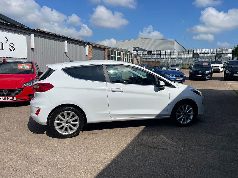 Ford Fiesta 1.0T EcoBoost GPF Titanium Hatchback 3dr Petrol Manual Euro 6 (s/s) SAT NAV, 4 SERVICES (125 ps) 3dr Manual 2024