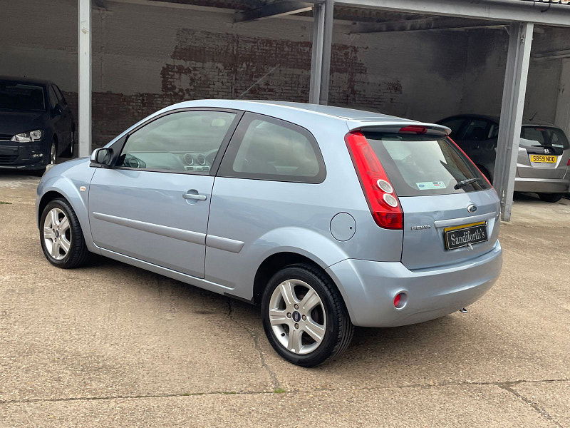 Ford Fiesta 1.25 Zetec Climate Hatchback 3dr Petrol Manual (142 g/km, 74 bhp) 3dr Manual 2025