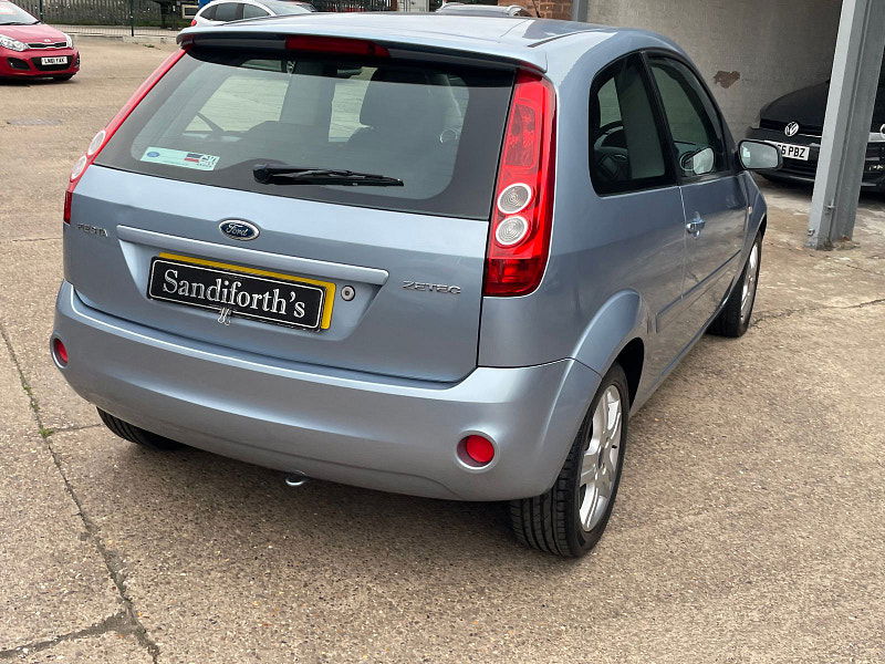 Ford Fiesta 1.25 Zetec Climate Hatchback 3dr Petrol Manual (142 g/km, 74 bhp) 3dr Manual 2025