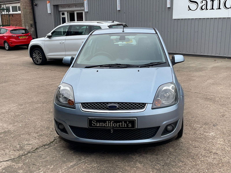 Ford Fiesta 1.25 Zetec Climate Hatchback 3dr Petrol Manual (142 g/km, 74 bhp) 3dr Manual 2025
