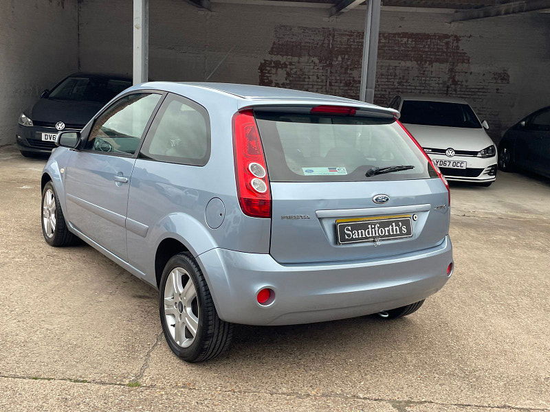 Ford Fiesta 1.25 Zetec Climate Hatchback 3dr Petrol Manual (142 g/km, 74 bhp) 3dr Manual 2025
