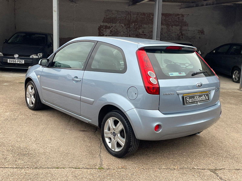 Ford Fiesta 1.25 Zetec Climate Hatchback 3dr Petrol Manual (142 g/km, 74 bhp) 3dr Manual 2025