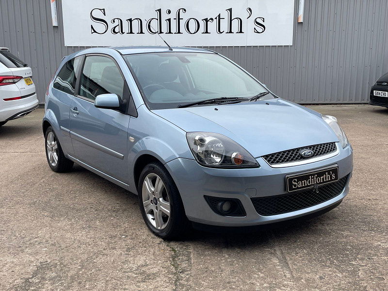 Ford Fiesta 1.25 Zetec Climate Hatchback 3dr Petrol Manual (142 g/km, 74 bhp) 3dr Manual 2025
