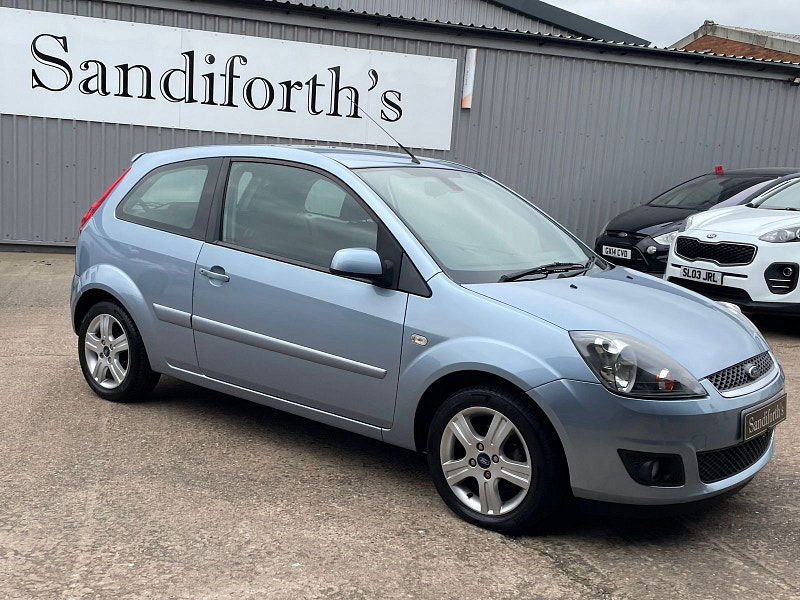 Ford Fiesta 1.25 Zetec Climate Hatchback 3dr Petrol Manual (142 g/km, 74 bhp) 3dr Manual 2025