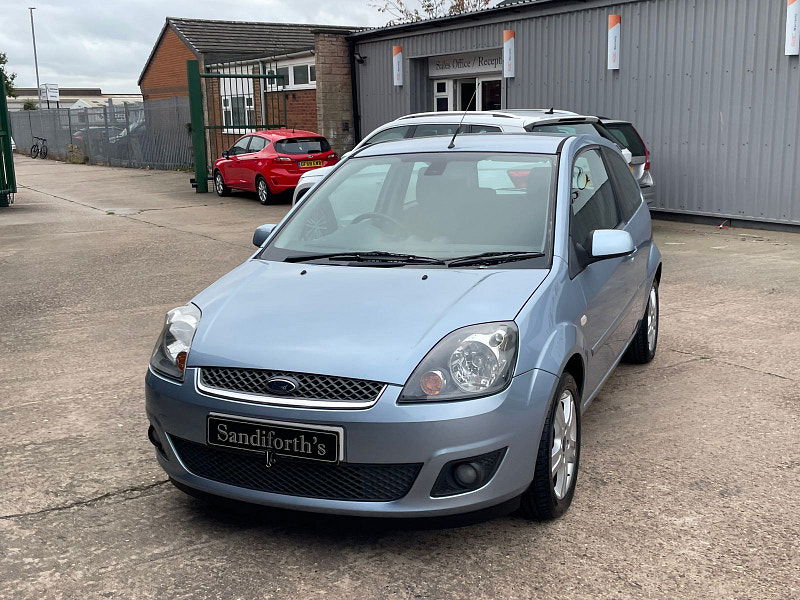 Ford Fiesta 1.25 Zetec Climate Hatchback 3dr Petrol Manual (142 g/km, 74 bhp) 3dr Manual 2025