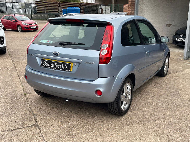 Ford Fiesta 1.25 Zetec Climate Hatchback 3dr Petrol Manual (142 g/km, 74 bhp) 3dr Manual 2025