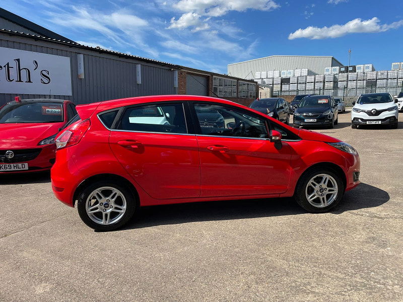 Ford Fiesta 1.25 Zetec Hatchback 5dr Petrol Manual Euro 5 (82 ps) Only 54k 8 Services 5dr Manual 2025