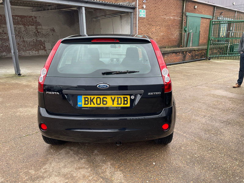 Ford Fiesta 1.4 Zetec Climate Hatchback 5dr Petrol Durashift EST (142 g/km, 79 bhp) AUTO 5dr Automatic 2025