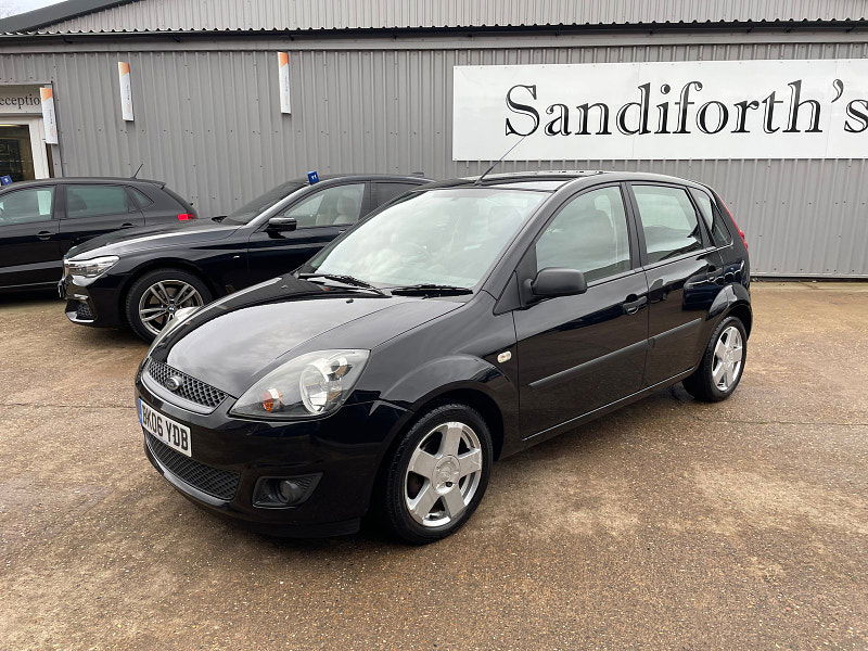 Ford Fiesta 1.4 Zetec Climate Hatchback 5dr Petrol Durashift EST (142 g/km, 79 bhp) AUTO 5dr Automatic 2025