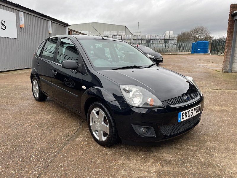 Ford Fiesta 1.4 Zetec Climate Hatchback 5dr Petrol Durashift EST (142 g/km, 79 bhp) AUTO 5dr Automatic 2025