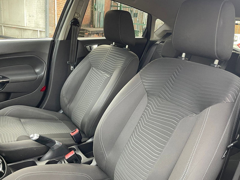 Ford Fiesta 1.5 TDCi Zetec Hatchback 5dr Diesel Manual Euro 5 (75 ps) 5dr Manual 2026