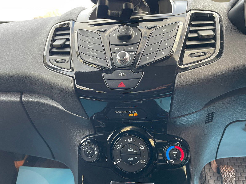 Ford Fiesta 1.5 TDCi Zetec Hatchback 5dr Diesel Manual Euro 5 (75 ps) 5dr Manual 2026