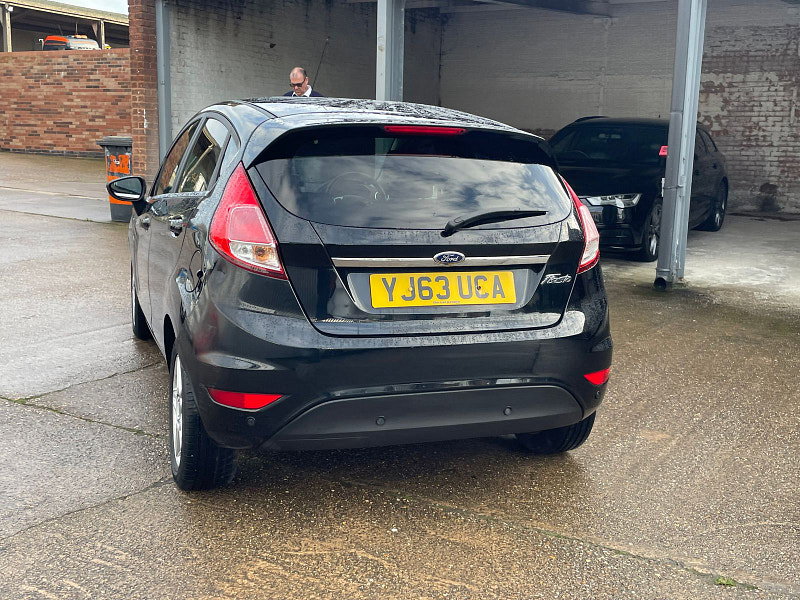 Ford Fiesta 1.5 TDCi Zetec Hatchback 5dr Diesel Manual Euro 5 (75 ps) 5dr Manual 2026