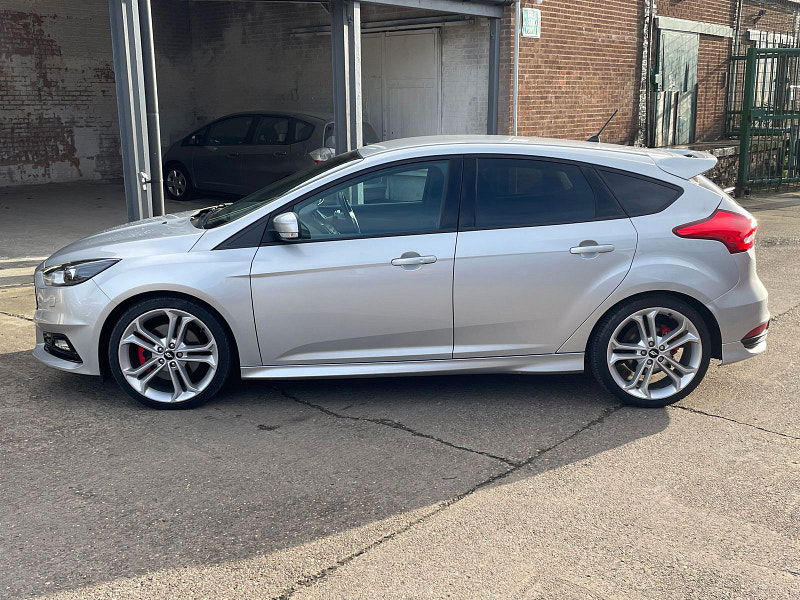 Ford Focus 2.0 TDCi ST-3 Hatchback 5dr Diesel Manual Euro 6 (s/s) (185 ps) 42k With 5 Services,  Sat Nav 5dr Manual 2024