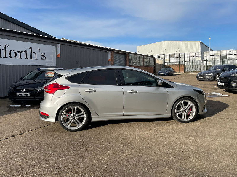 Ford Focus 2.0 TDCi ST-3 Hatchback 5dr Diesel Manual Euro 6 (s/s) (185 ps) 42k With 5 Services,  Sat Nav 5dr Manual 2024