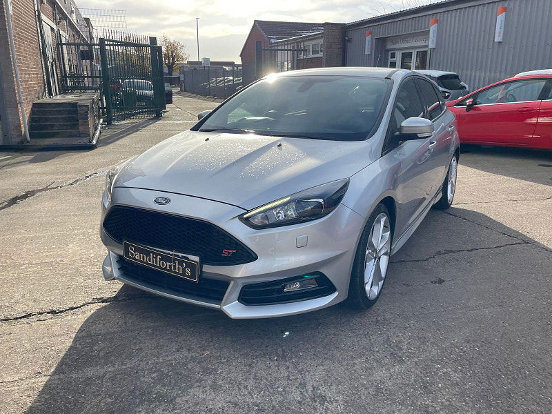 Ford Focus 2.0 TDCi ST-3 Hatchback 5dr Diesel Manual Euro 6 (s/s) (185 ps) 42k With 5 Services,  Sat Nav 5dr Manual 2024