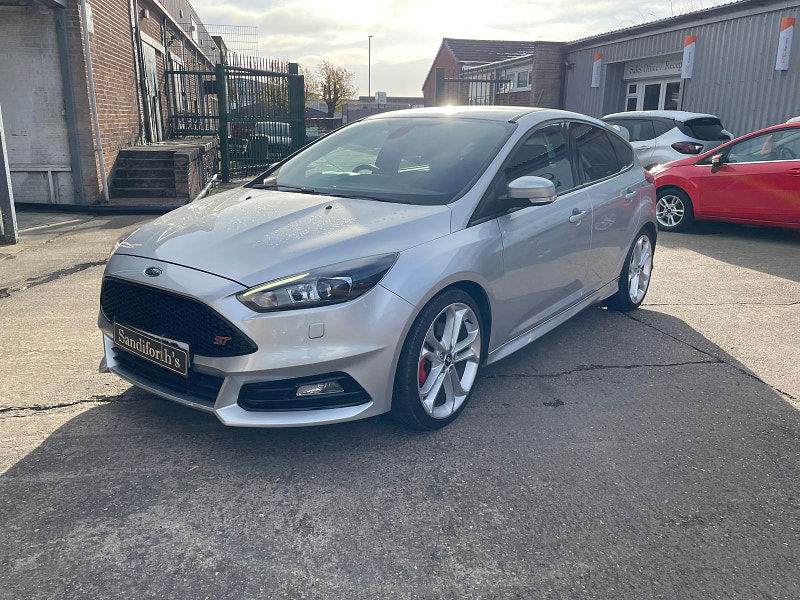 Ford Focus 2.0 TDCi ST-3 Hatchback 5dr Diesel Manual Euro 6 (s/s) (185 ps) 42k With 5 Services,  Sat Nav 5dr Manual 2024