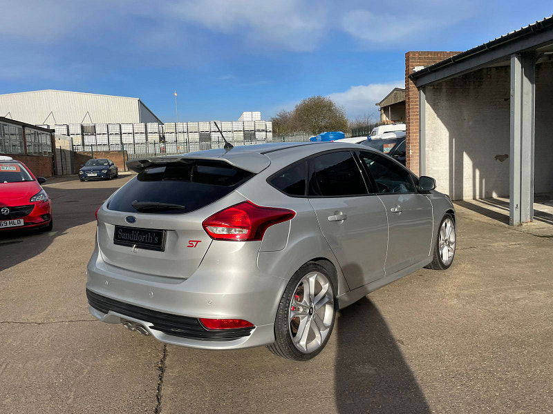 Ford Focus 2.0 TDCi ST-3 Hatchback 5dr Diesel Manual Euro 6 (s/s) (185 ps) 42k With 5 Services,  Sat Nav 5dr Manual 2024