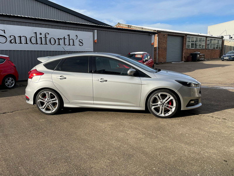 Ford Focus 2.0 TDCi ST-3 Hatchback 5dr Diesel Manual Euro 6 (s/s) (185 ps) 42k With 5 Services,  Sat Nav 5dr Manual 2024