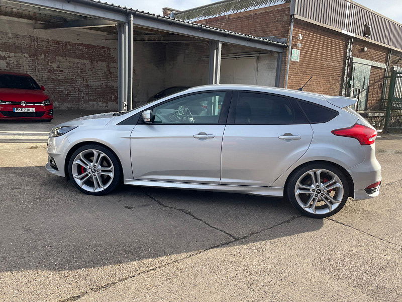 Ford Focus 2.0 TDCi ST-3 Hatchback 5dr Diesel Manual Euro 6 (s/s) (185 ps) 42k With 5 Services,  Sat Nav 5dr Manual 2024