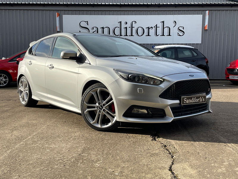 Ford Focus 2.0 TDCi ST-3 Hatchback 5dr Diesel Manual Euro 6 (s/s) (185 ps) 42k With 5 Services,  Sat Nav 5dr Manual 2024