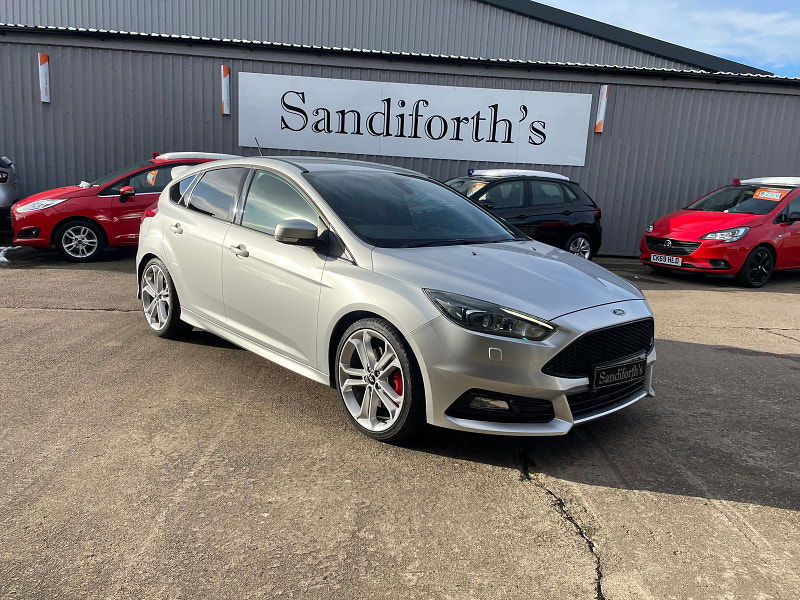 Ford Focus 2.0 TDCi ST-3 Hatchback 5dr Diesel Manual Euro 6 (s/s) (185 ps) 42k With 5 Services,  Sat Nav 5dr Manual 2024