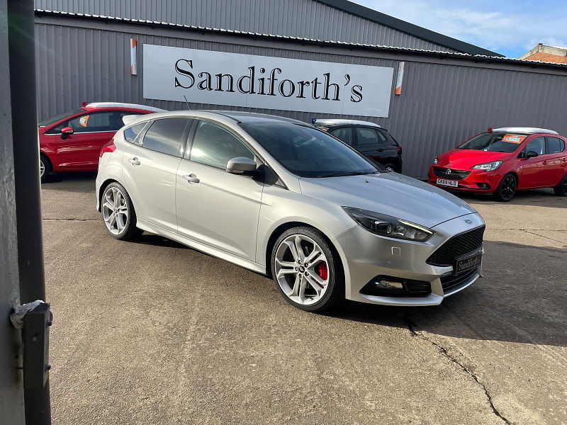 Ford Focus 2.0 TDCi ST-3 Hatchback 5dr Diesel Manual Euro 6 (s/s) (185 ps) 42k With 5 Services,  Sat Nav 5dr Manual 2024