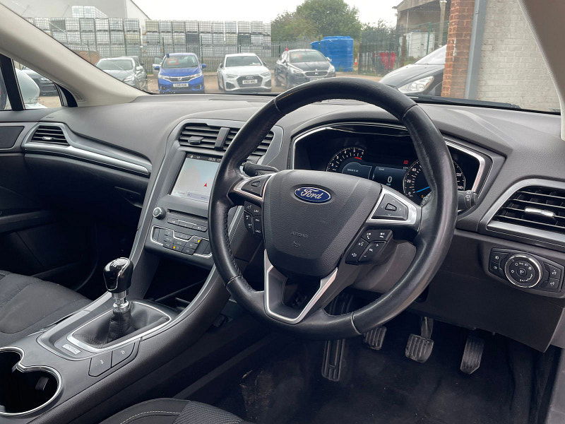 Ford Mondeo 2.0 TDCi Titanium Hatchback 5dr Diesel Manual Euro 6 (s/s) (180 ps) 5dr Manual 2025