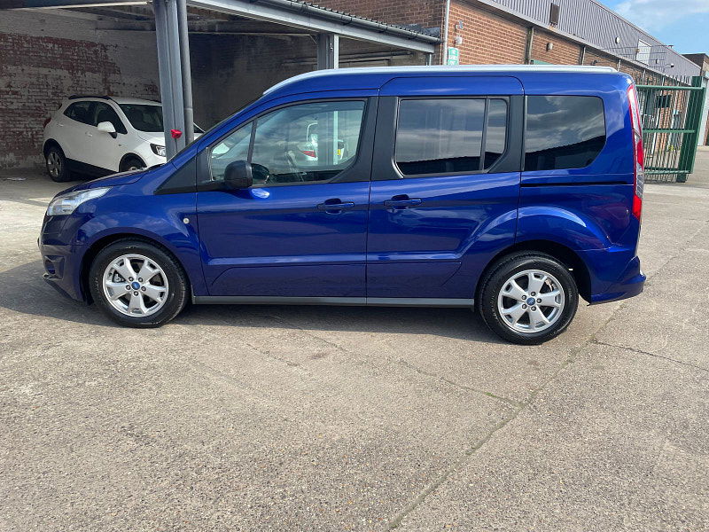 Ford Tourneo Connect 1.5 TDCi Titanium MPV 5dr Diesel Powershift Euro 6 (s/s) (120 ps) Only 2 former Keepers, 6 Services 5dr Automatic 2025
