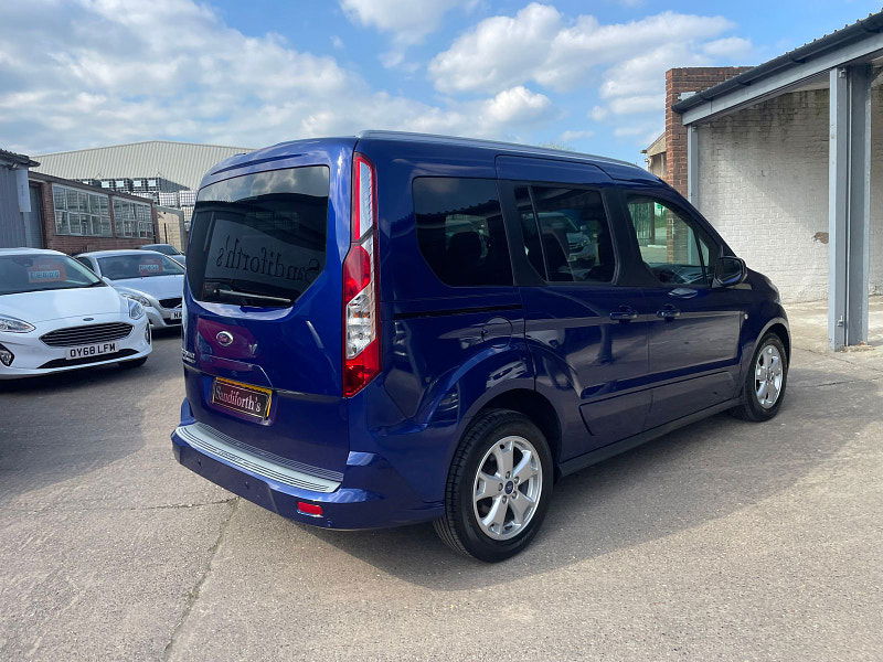 Ford Tourneo Connect 1.5 TDCi Titanium MPV 5dr Diesel Powershift Euro 6 (s/s) (120 ps) Only 2 former Keepers, 6 Services 5dr Automatic 2025