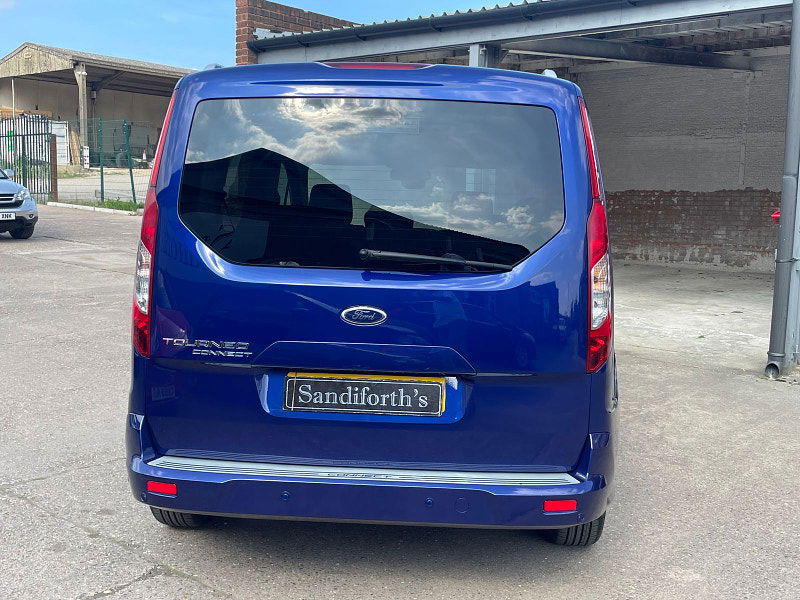 Ford Tourneo Connect 1.5 TDCi Titanium MPV 5dr Diesel Powershift Euro 6 (s/s) (120 ps) Only 2 former Keepers, 6 Services 5dr Automatic 2025