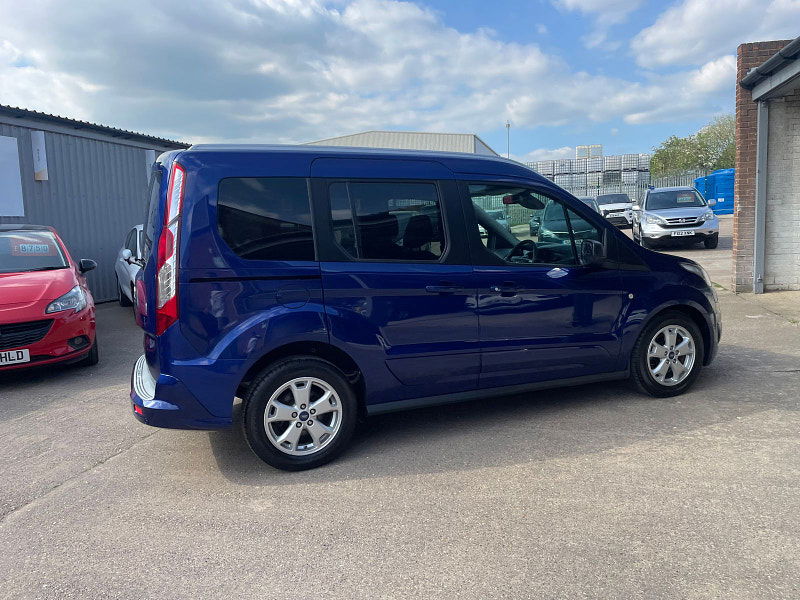 Ford Tourneo Connect 1.5 TDCi Titanium MPV 5dr Diesel Powershift Euro 6 (s/s) (120 ps) Only 2 former Keepers, 6 Services 5dr Automatic 2025