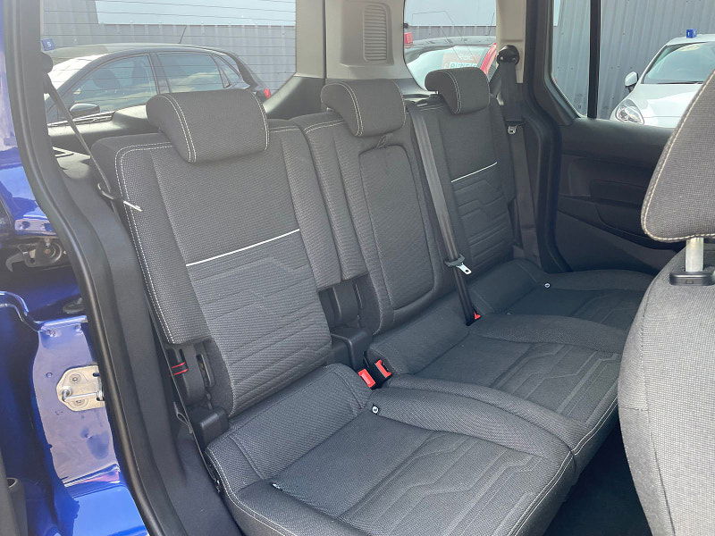 Ford Tourneo Connect 1.5 TDCi Titanium MPV 5dr Diesel Powershift Euro 6 (s/s) (120 ps) Only 2 former Keepers, 6 Services 5dr Automatic 2025