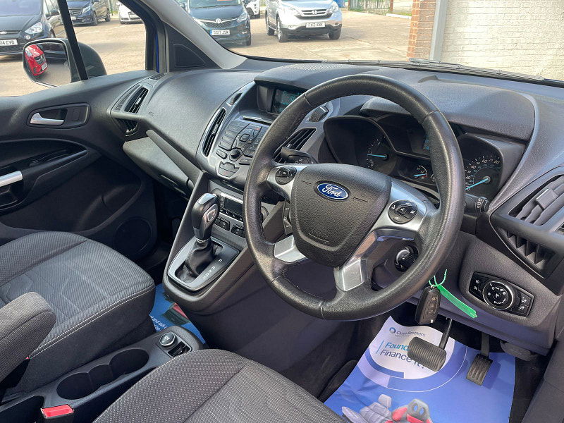 Ford Tourneo Connect 1.5 TDCi Titanium MPV 5dr Diesel Powershift Euro 6 (s/s) (120 ps) Only 2 former Keepers, 6 Services 5dr Automatic 2025