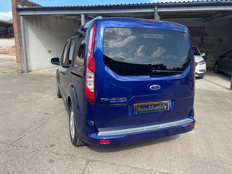 Ford Tourneo Connect 1.5 TDCi Titanium MPV 5dr Diesel Powershift Euro 6 (s/s) (120 ps) Only 2 former Keepers, 6 Services 5dr Automatic 2025