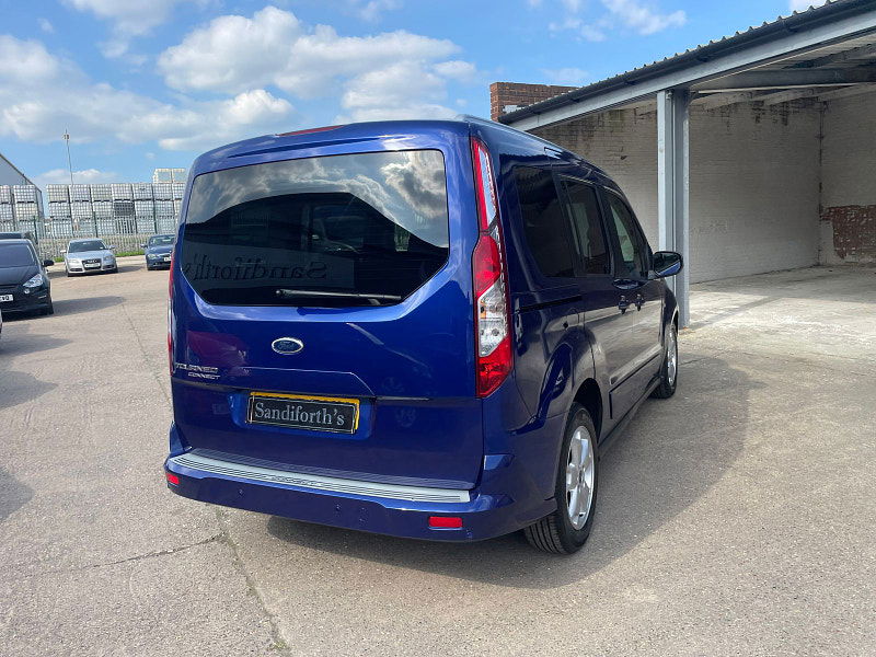 Ford Tourneo Connect 1.5 TDCi Titanium MPV 5dr Diesel Powershift Euro 6 (s/s) (120 ps) Only 2 former Keepers, 6 Services 5dr Automatic 2025