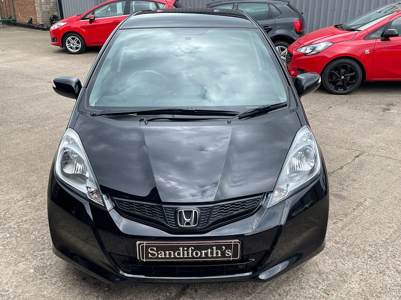 Honda Jazz 1.4 i-VTEC ES Plus Hatchback 5dr Petrol Manual Euro 5 (99 ps) 9 Services 8 With Honda.  5dr Manual 2024