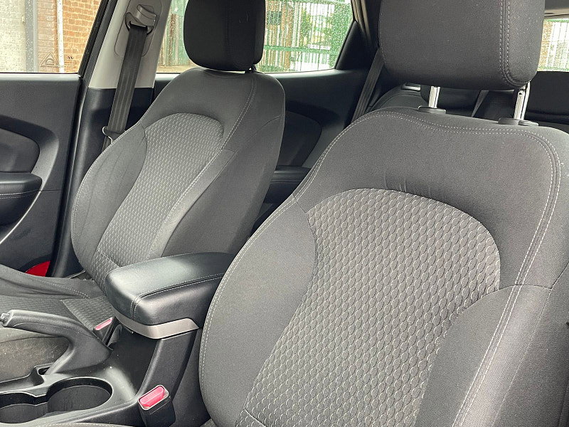 Hyundai IX35 1.6 GDi Style SUV 5dr Petrol Manual Euro 5 (135 ps) Heated Seats, 8 Services 5dr Manual 2026