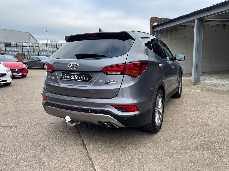 Hyundai Santa Fe 2.2 CRDi Blue Drive Premium SE SUV 5dr Diesel Auto 4WD Euro 6 (s/s) (7 Seat) (200 ps) 1 owner From New, 8 Services 5dr Automatic 2024