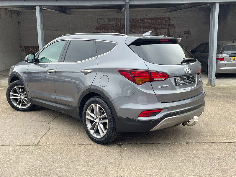 Hyundai Santa Fe 2.2 CRDi Blue Drive Premium SE SUV 5dr Diesel Auto 4WD Euro 6 (s/s) (7 Seat) (200 ps) 1 owner From New, 8 Services 5dr Automatic 2024