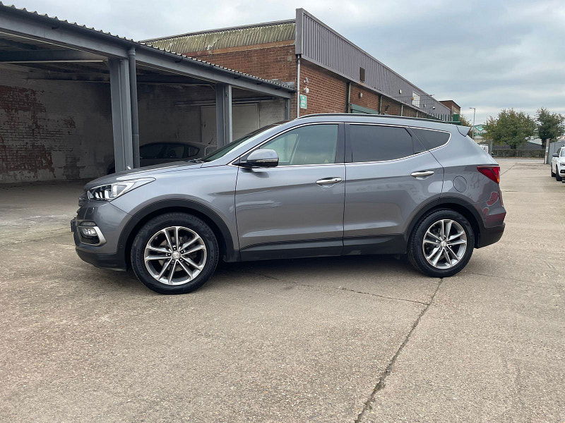 Hyundai Santa Fe 2.2 CRDi Blue Drive Premium SE SUV 5dr Diesel Auto 4WD Euro 6 (s/s) (7 Seat) (200 ps) 1 owner From New, 8 Services 5dr Automatic 2024