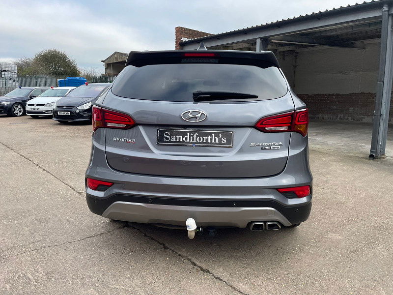 Hyundai Santa Fe 2.2 CRDi Blue Drive Premium SE SUV 5dr Diesel Auto 4WD Euro 6 (s/s) (7 Seat) (200 ps) 1 owner From New, 8 Services 5dr Automatic 2024